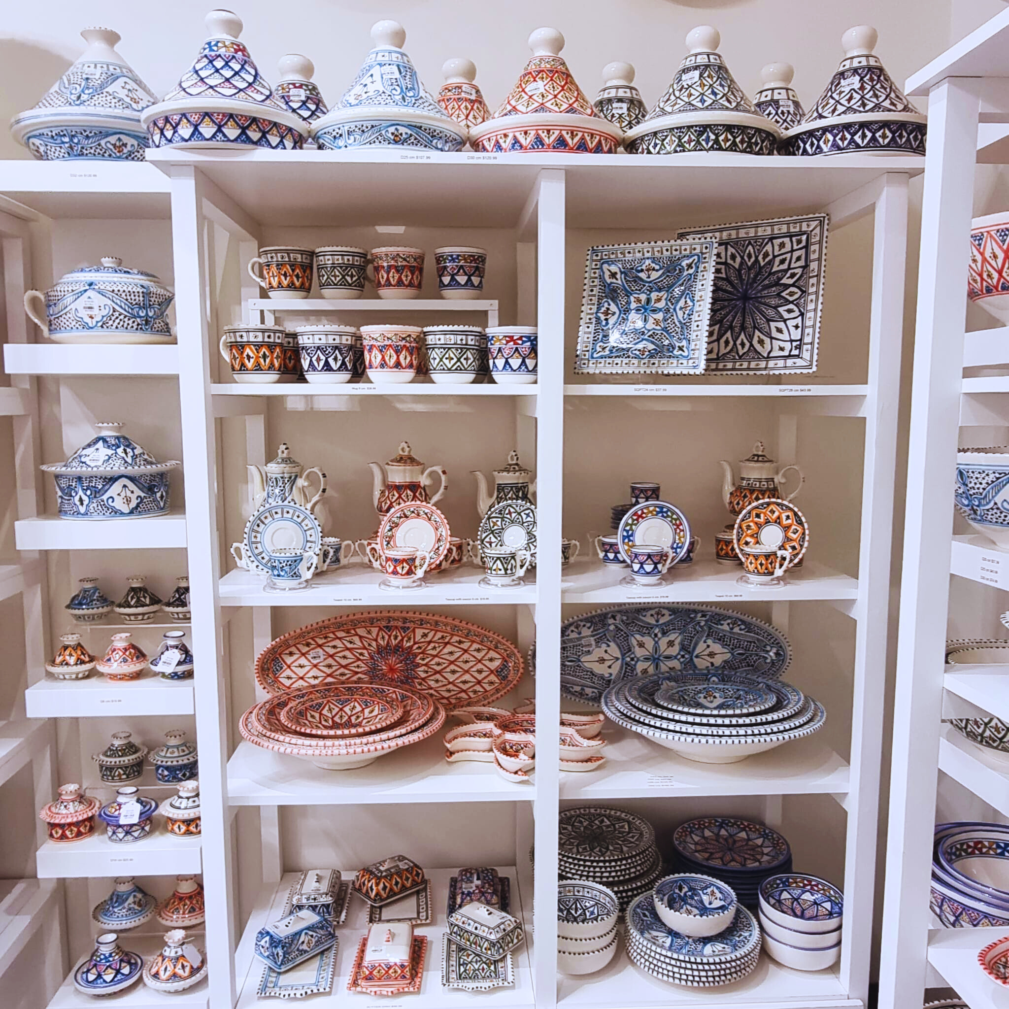 Vibrant Elegance: Handmade, Hand-Painted Ceramic Treasures - Tunisian Style